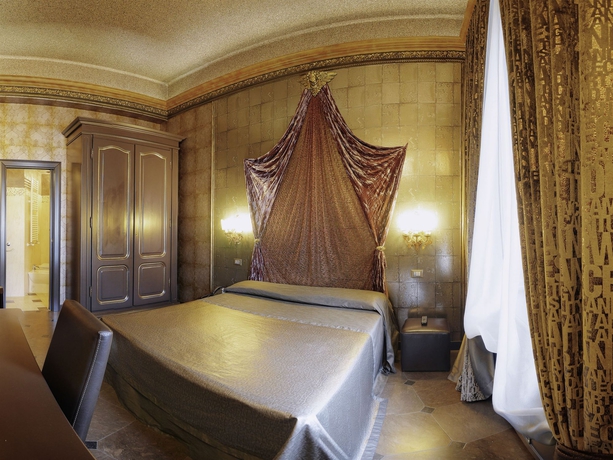 Imagen de la habitación del Hotel Antica Dimora Delle Cinque Lune. Foto 8