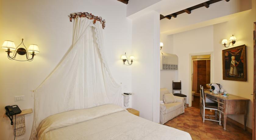 Imagen de la habitación del Hotel Antica Dimora Donna Isabella. Foto 3