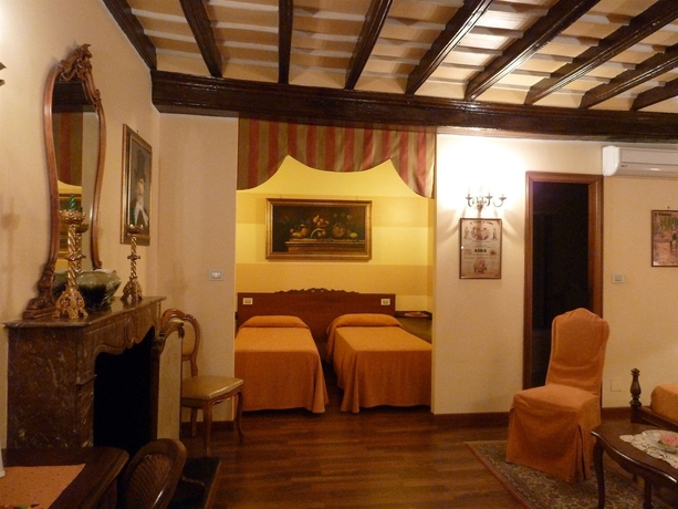 Imagen de la habitación del Hotel Antica Dogana, Tur&iacute;n. Foto 6