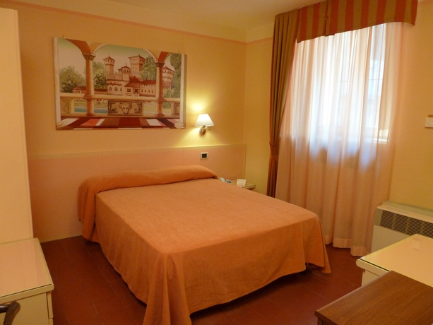 Imagen de la habitación del Hotel Antica Dogana, Tur&iacute;n. Foto 10
