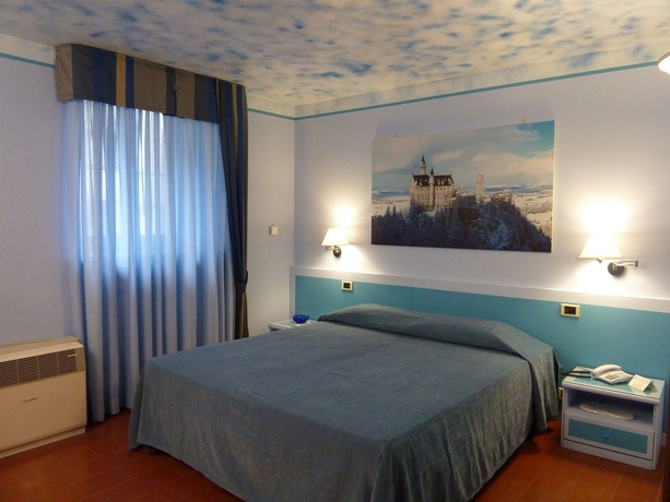 Imagen de la habitación del Hotel Antica Dogana, Tur&iacute;n. Foto 11