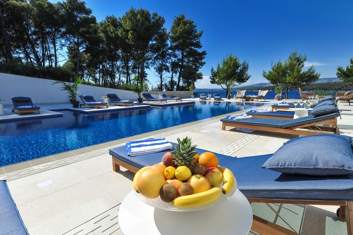 Imagen de la piscina del Hotel Antica. Foto 20