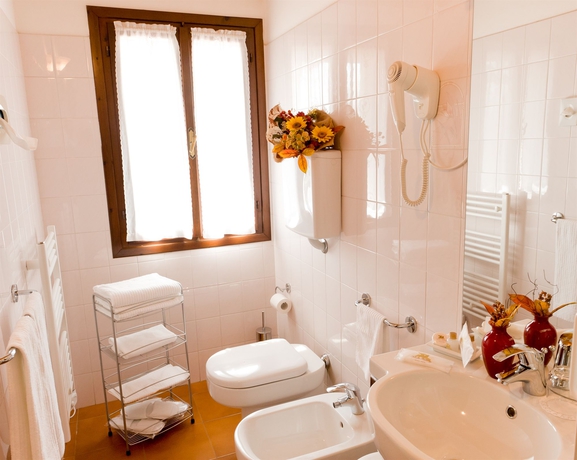 Imagen de la habitación del Hotel Antica Fenice. Foto 6