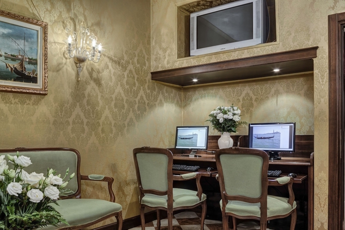 Imagen de los interiores del Hotel Antica Locanda Al Gambero. Foto 17