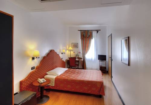 Imagen de la habitación del Hotel Antica Locanda Il Sole. Foto 4