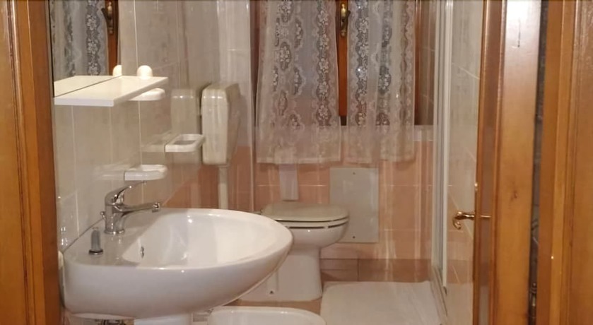 Imagen de la habitación del Hotel Antica Pensione Pinna. Foto 8