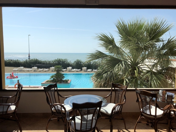 Imagen de los interiores del Hotel Antica Perla Residence. Foto 18