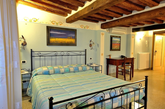 Imagen de la habitación del Hotel Antica Residenza Del Gallo. Foto 9