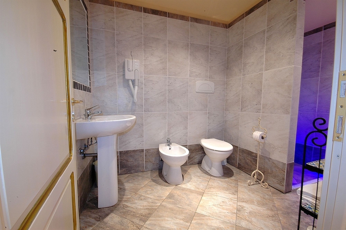 Imagen de la habitación del Hotel Antica Residenza Del Gallo. Foto 12