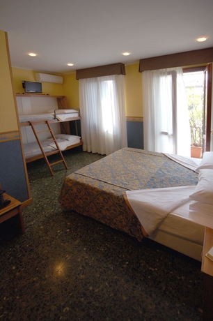 Imagen de la habitación del Hotel Antica Villa Graziella. Foto 10