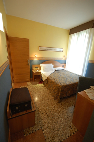 Imagen de la habitación del Hotel Antica Villa Graziella. Foto 11