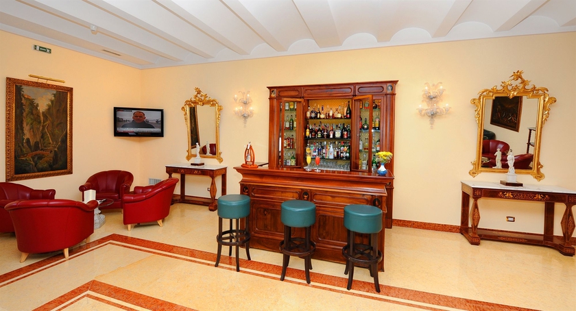 Imagen del bar/restaurante del Hotel Antiche Mura, Sorrento. Foto 3