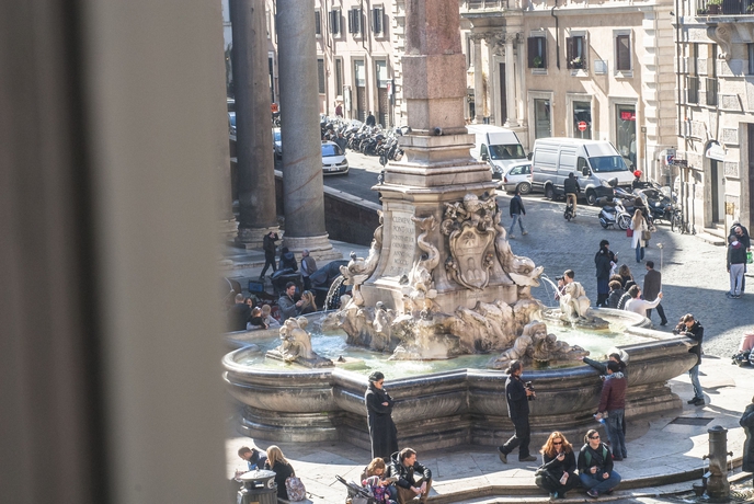 Imagen de la habitación del Hotel Antico Albergo del Sole al Pantheon. Foto 4
