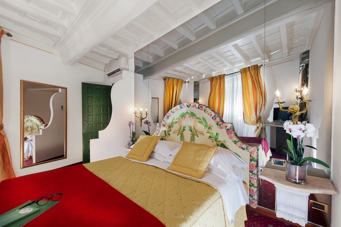 Imagen de la habitación del Hotel Antico Albergo del Sole al Pantheon. Foto 7