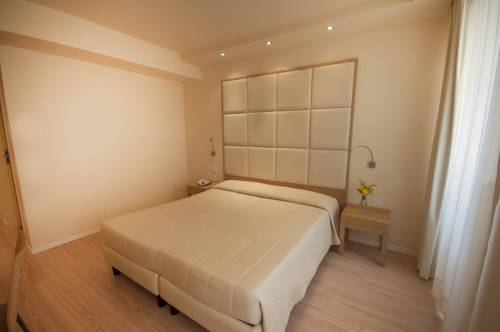 Imagen de la habitación del Hotel Antico Borgo, Riva del Garda. Foto 3