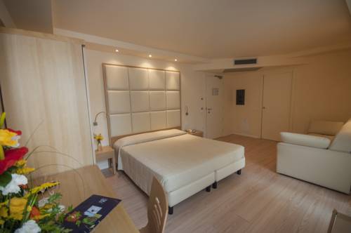 Imagen de la habitación del Hotel Antico Borgo, Riva del Garda. Foto 7