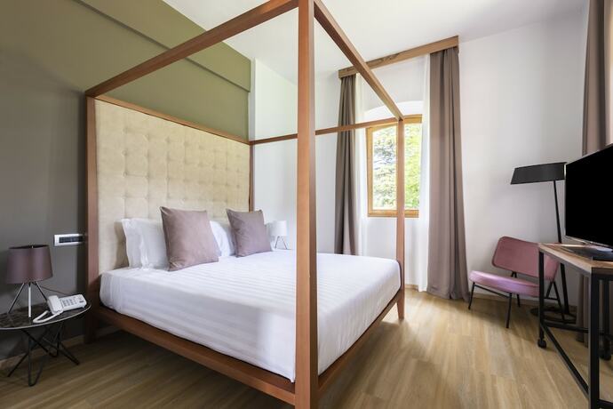 Imagen de la habitación del Hotel Antico Borgo di Sutri. Foto 12