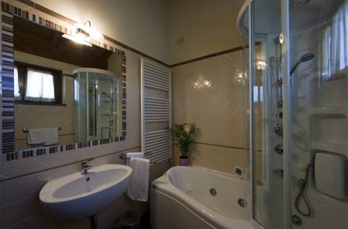 Imagen de la habitación del Hotel Antico Casale, Sarzana. Foto 14