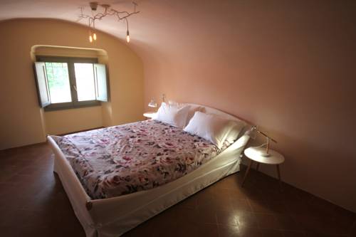 Imagen de la habitación del Hotel Antico Convento San Francesco. Foto 13