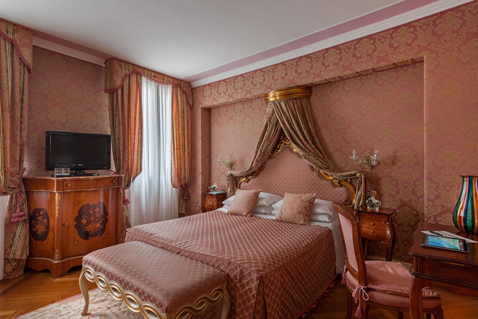 Imagen de la habitación del Hotel Antico Doge. Foto 7