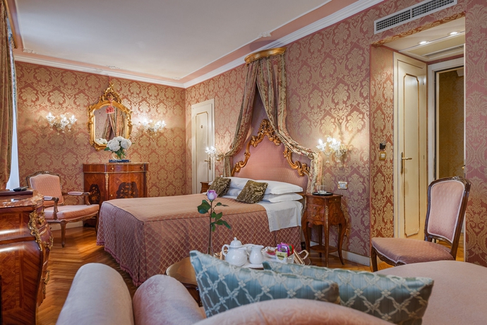 Imagen de los interiores del Hotel Antico Doge. Foto 14