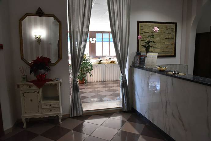 Imagen de los interiores del Hotel Antico Moderno. Foto 19