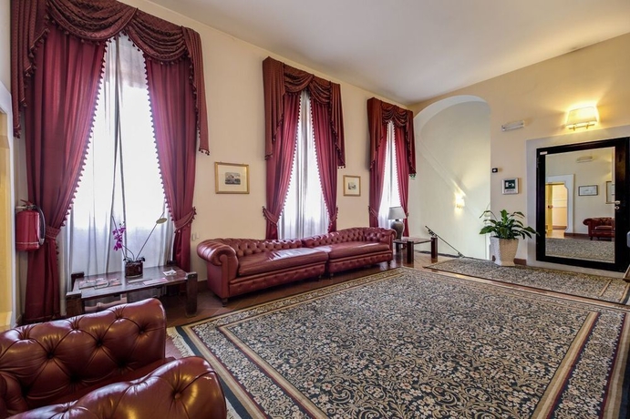 Imagen de los interiores del Hotel Antico Palazzo Rospigliosi. Foto 7