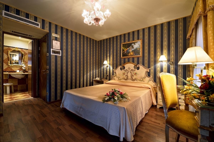 Imagen de la habitación del Hotel Antico Panada. Foto 2