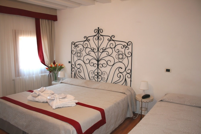 Imagen de la habitación del Hotel Antigo Trovatore. Foto 13