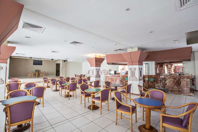 Imagen de los interiores del Hotel Antigoni. Foto 8