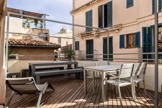 Imagen de los interiores del Hotel Antiguo Brondo Selfcheck-in Smart Rooms. Foto 8