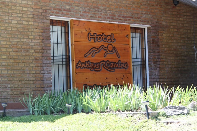 Imagen de los exteriores del Hotel Antiguo Camino. Foto 11