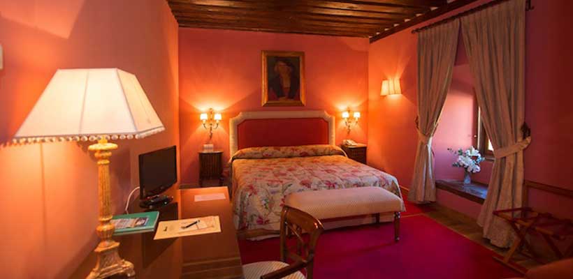 Imagen de la habitación del Hotel Antiguo Convento De Boadilla Del Monte. Foto 4