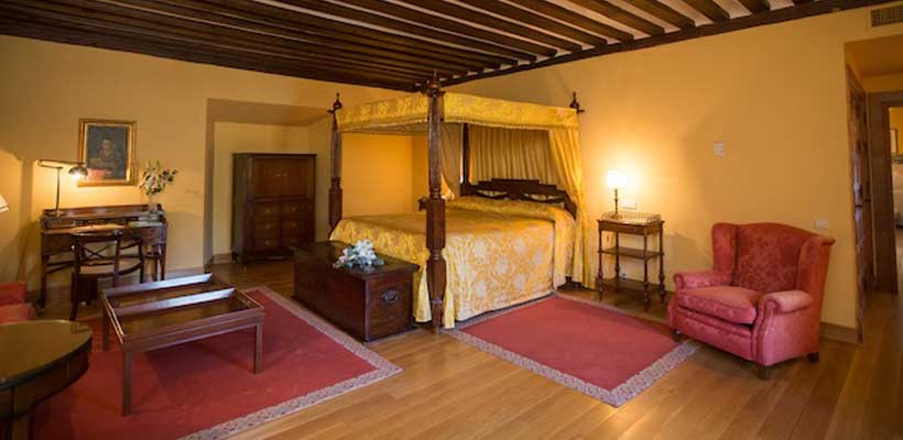 Imagen de la habitación del Hotel Antiguo Convento De Boadilla Del Monte. Foto 5