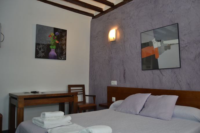 Imagen de la habitación del Hotel Antiguo Palacio De Atienza. Foto 3