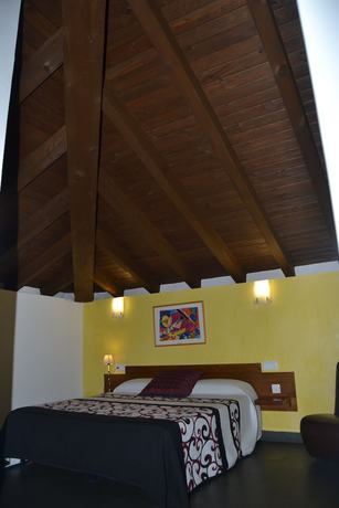 Imagen de la habitación del Hotel Antiguo Palacio De Atienza. Foto 6