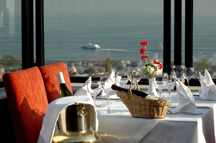 Imagen del bar/restaurante del Hotel Antik Istanbul. Foto 4