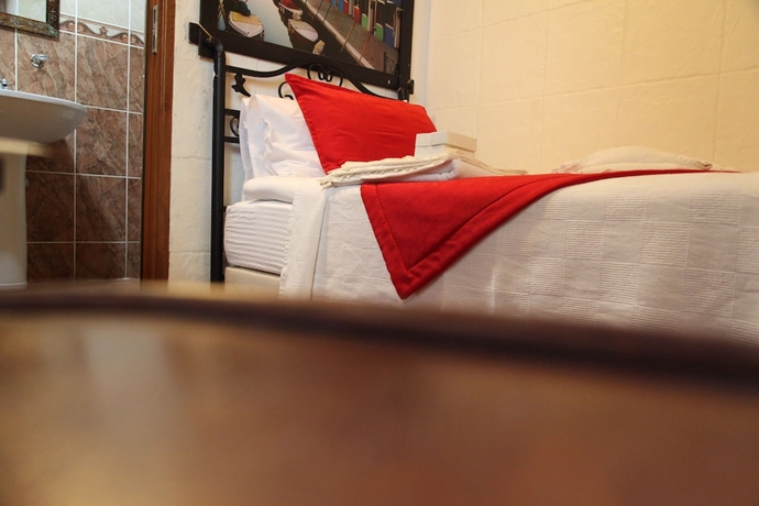 Imagen de la habitación del Hotel Antik Motel. Foto 19