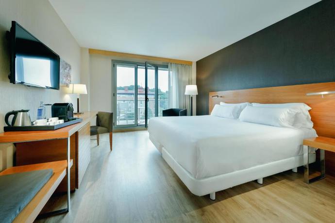 Imagen de la habitación del Hotel Antik San Sebastián. Foto 3