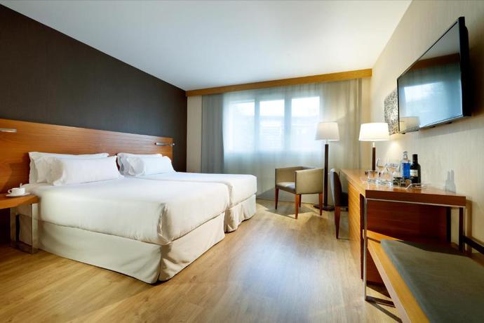 Imagen de la habitación del Hotel Antik San Sebastián. Foto 4