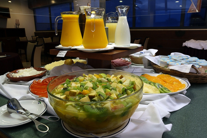 Imagen del bar/restaurante del Hotel Antillia. Foto 50