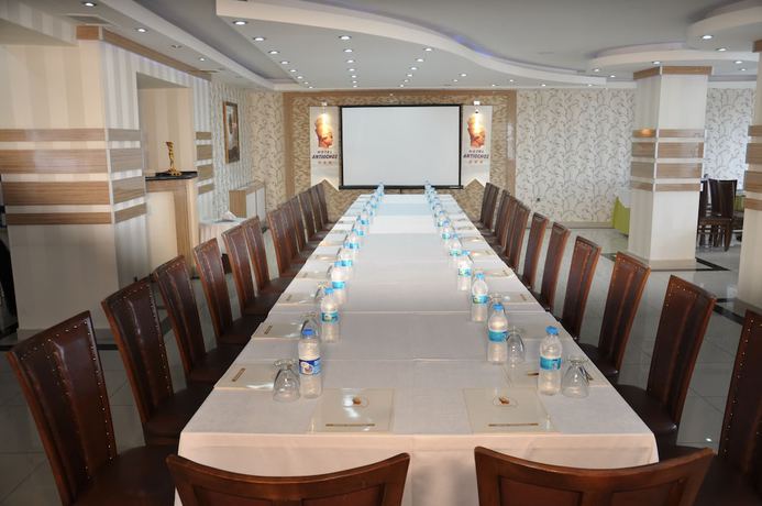 Imagen de los interiores del Hotel Antiochos. Foto 15