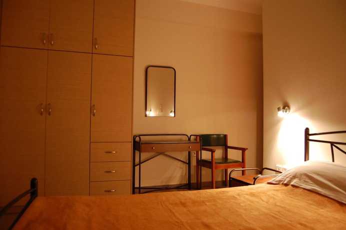 Imagen de la habitación del Hotel Antirrio. Foto 10