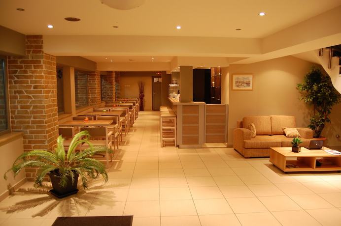 Imagen de los interiores del Hotel Antirrio. Foto 19