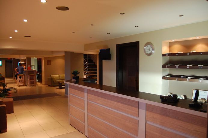 Imagen de los interiores del Hotel Antirrio. Foto 20