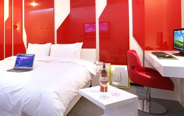 Imagen general del Hotel Antives. Foto 1