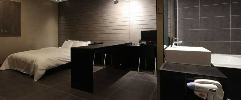 Imagen general del Hotel Antives. Foto 11