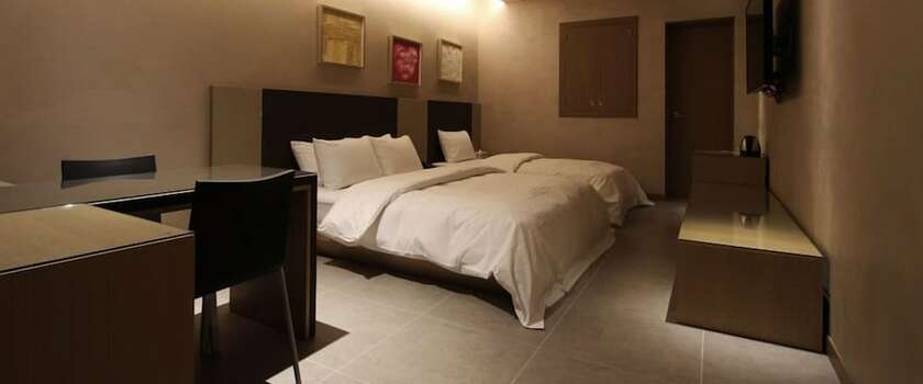 Imagen general del Hotel Antives. Foto 14