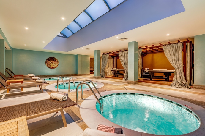 Imagen de la piscina del Hotel Antmare. Foto 14