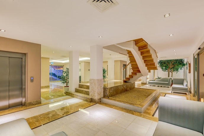Imagen de los interiores del Hotel Antmare. Foto 12